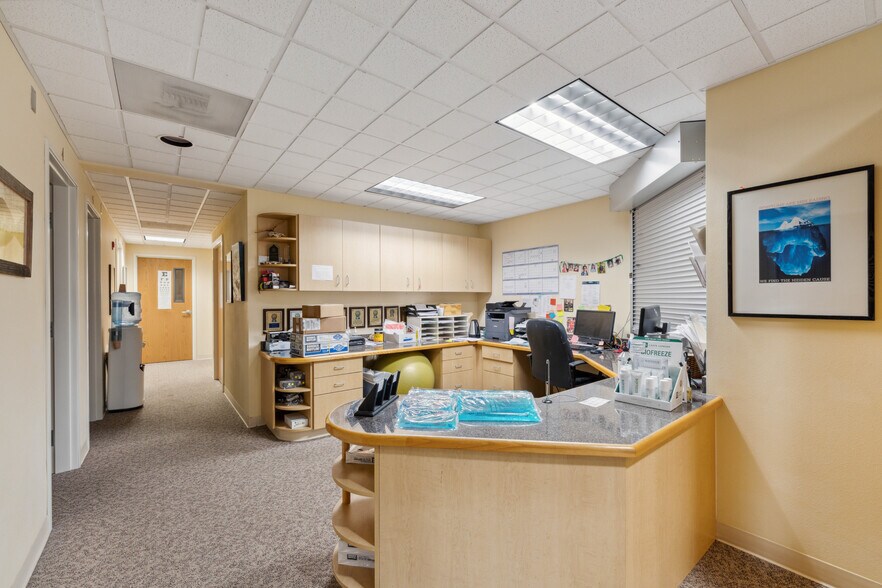 More Photos Of 1963 Thompson Rd, Coos Bay Hospital For Lease