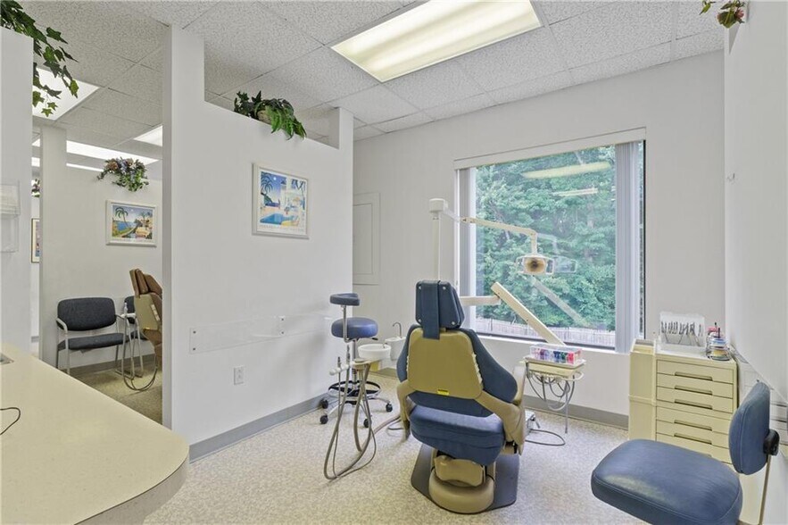 More Photos Of 1637 Mineral Spring Ave, North Providence Medical For Lease