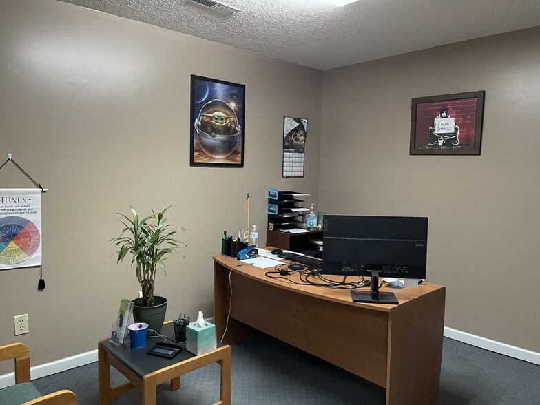 More Photos Of 125 N Main St, Salisbury Storefront Retail Office For Sale