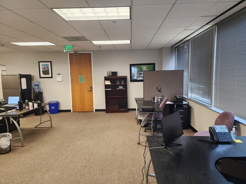 More Photos Of 3505 E Frontage Rd, Tampa Office For Lease