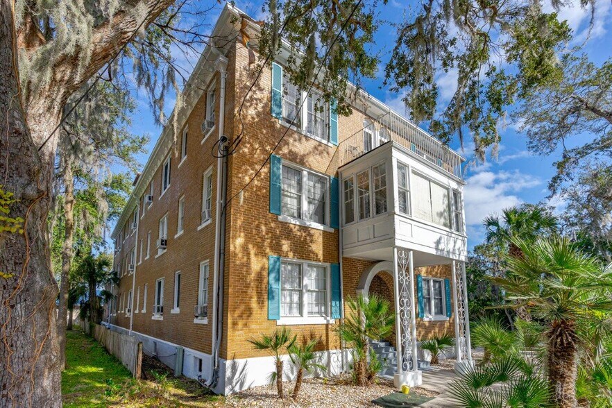 More Photos Of 124 Live Oak Ave, Daytona Beach Apartments For Sale