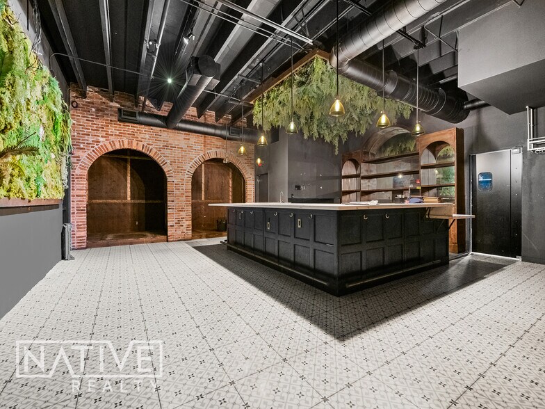 More Photos Of 702-704 NE 1st Ave, Fort Lauderdale Restaurant For Sale