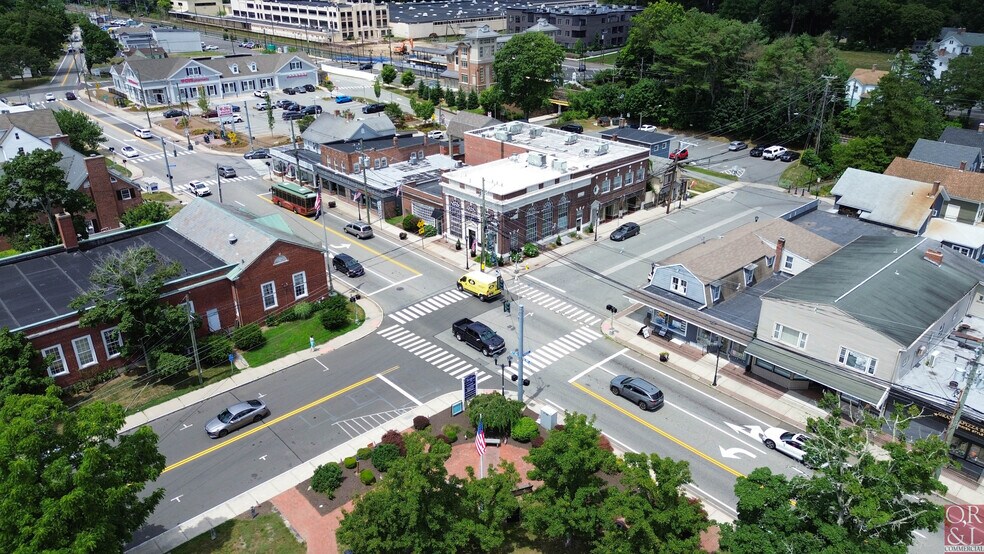 More Photos Of 1 W Main St, Clinton Storefront Retail Office For Lease