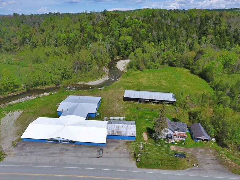 More Photos Of 303 Willoughby Ave, Orleans Freestanding For Sale