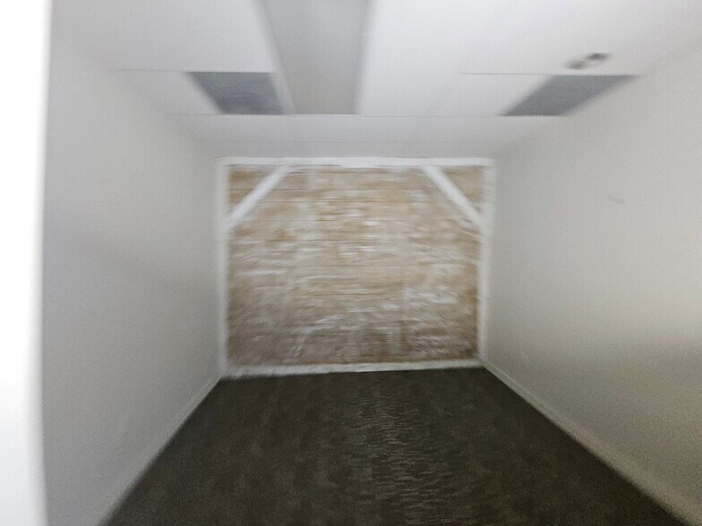 More Photos Of 1047 S Big Bend Blvd, Saint Louis Storefront Retail Office For Lease