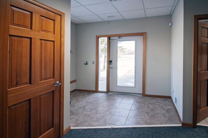More Photos Of 4601 Weston Woods Way, White Bear Township Office For Lease