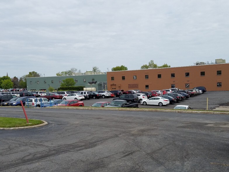 More Photos Of 231 East Ave, Albion Town Orleans Office For Lease