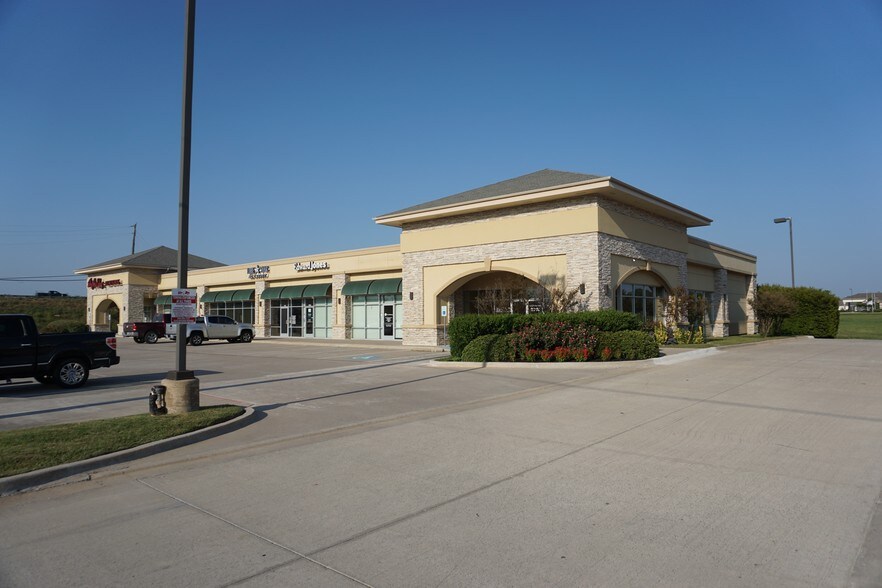 More Photos Of 3427-3445 N FM 1417, Sherman Storefront Retail Office For Lease