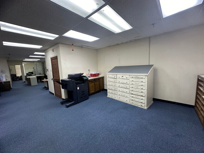 More Photos Of 25 N Main St, Moultrie Office For Sale