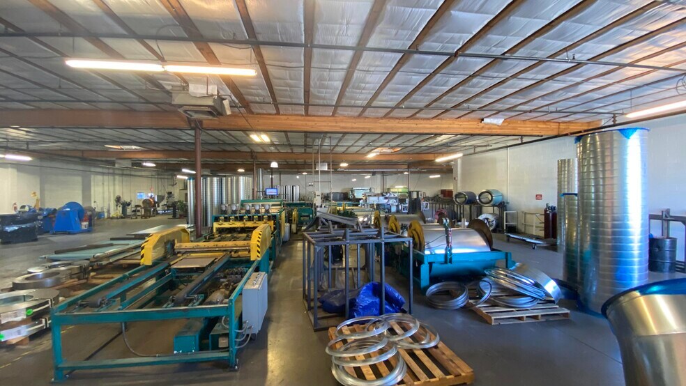 More Photos Of 210 N Pasadena St, Gilbert Manufacturing For Lease