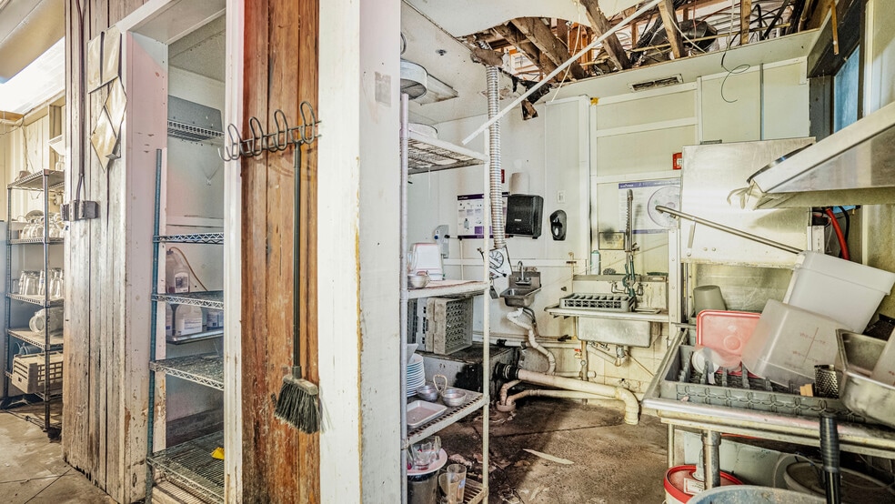 More Photos Of 3840 Highway 42, Locust Grove Restaurant For Lease