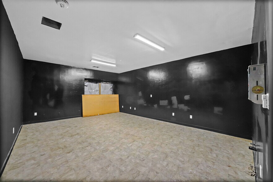 More Photos Of 300 Pendleton Way, Oakland Office For Sale