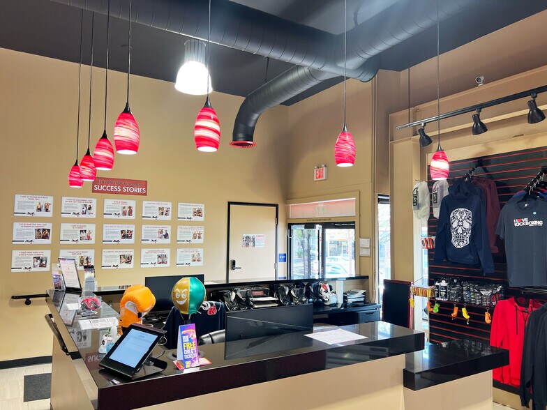 More Photos Of 1444-1446 4th St, San Rafael Storefront For Lease