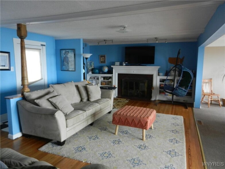 More Photos Of 4904 Lake Shore Rd, Hamburg Office Residential For Sale