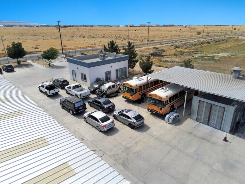 More Photos Of 39006 20th St E, Palmdale Auto Repair For Lease