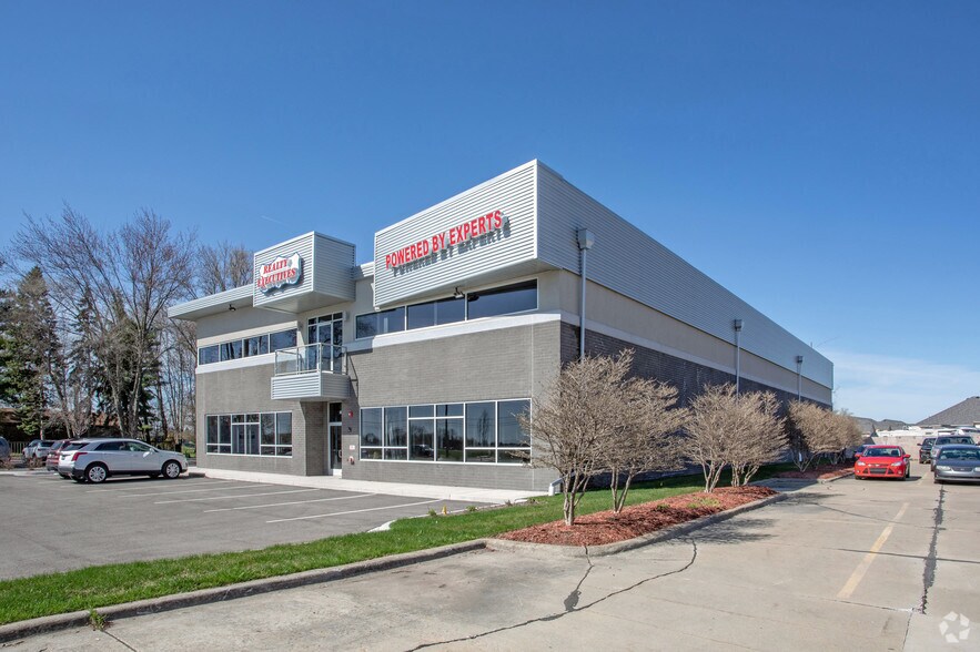 More Photos Of 49433 Hayes Rd, Shelby Township Warehouse For Lease