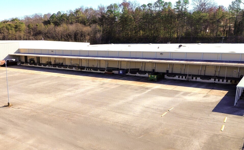 More Photos Of 5700 Casey Dr, Knoxville Distribution For Lease