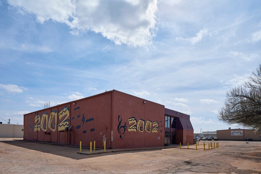 More Photos Of 1508 SE 25th St, Oklahoma City Bar For Sale