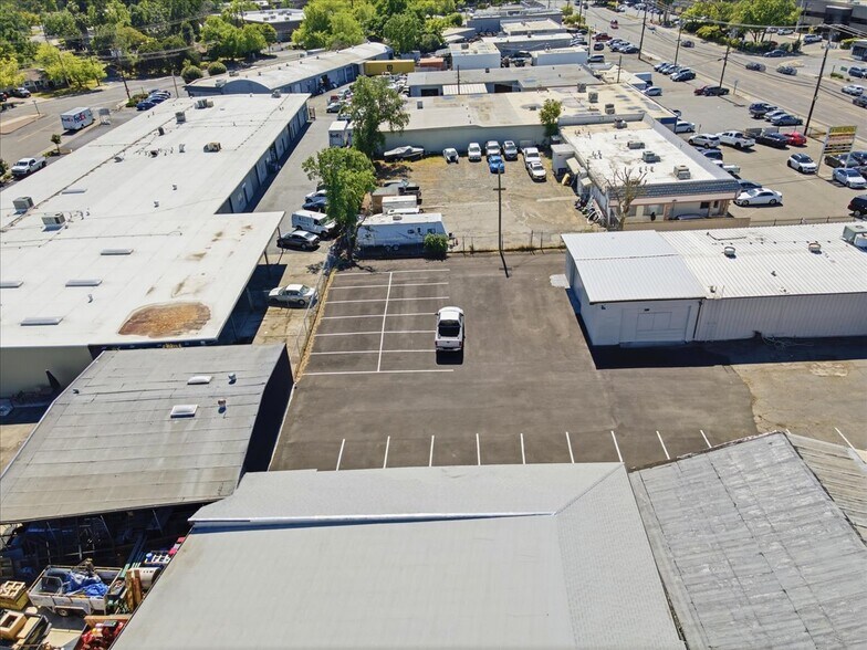 More Photos Of 4554 Auburn Blvd, Sacramento Auto Dealership For Sale