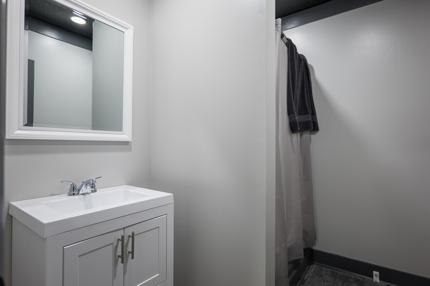 More Photos Of 1201 N Ashley St, Valdosta Auto Repair For Sale