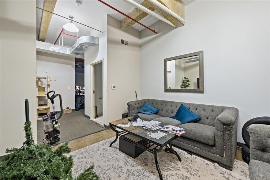 More Photos Of 128 N 8th St, Allentown Warehouse For Sale