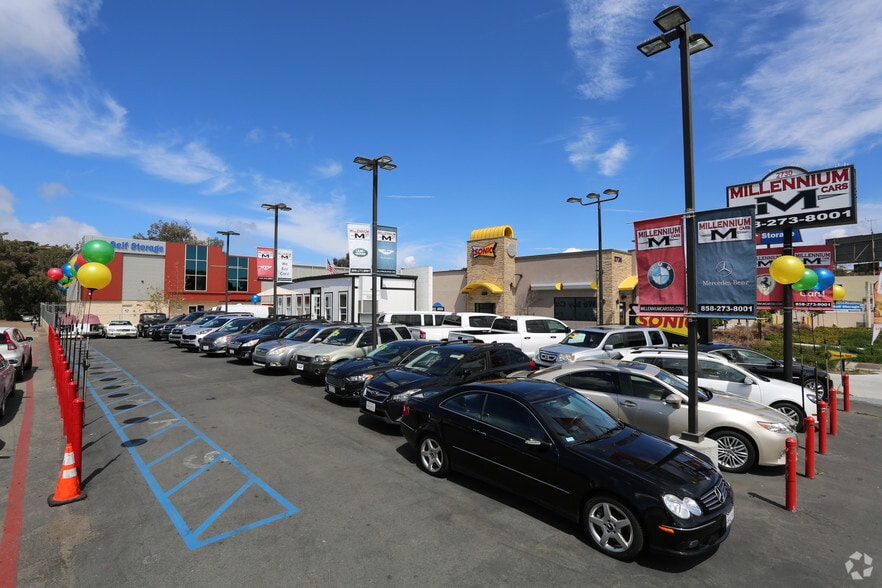 Primary Photo Of 2730 Garnet Ave, San Diego Auto Dealership For Sale