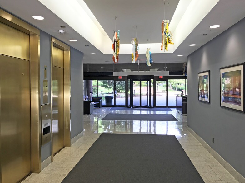 More Photos Of 4600 Forbes Blvd, Lanham Office For Sale