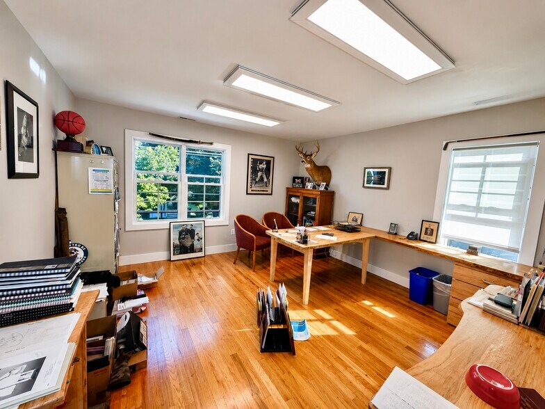 More Photos Of 210 Brooklea Dr, Fayetteville Freestanding For Sale