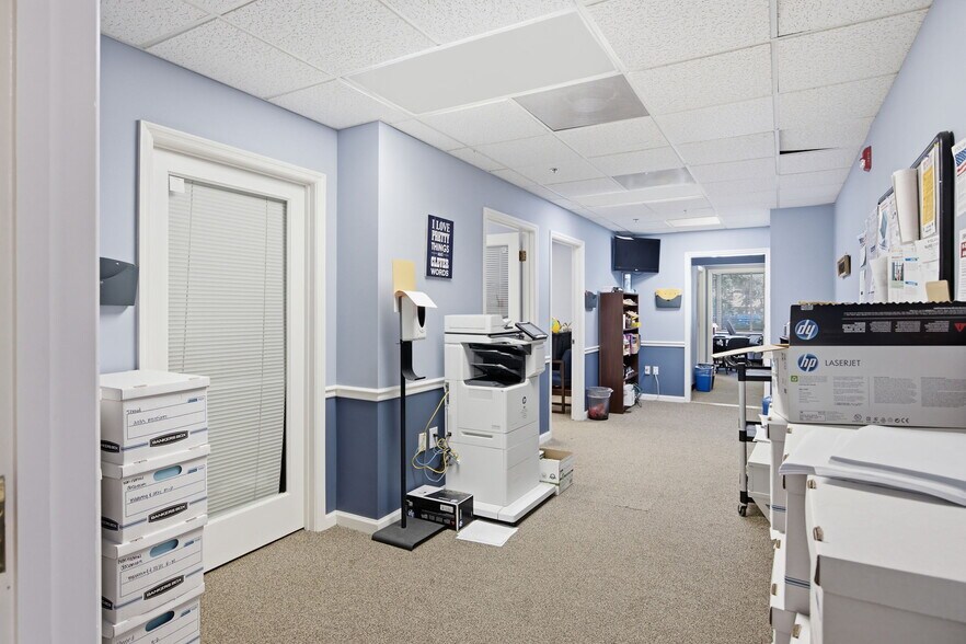 More Photos Of 1044 William Hilton Pky, Hilton Head Island Office For Sale
