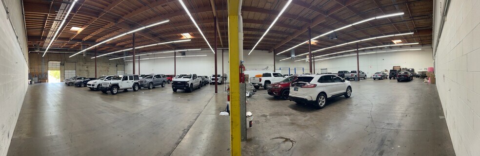 More Photos Of 1030-1048 Trend Dr, Carrollton Distribution For Lease