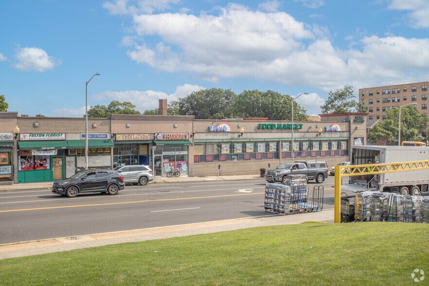 More Photos Of 391 Fulton St, Hempstead Unknown For Lease