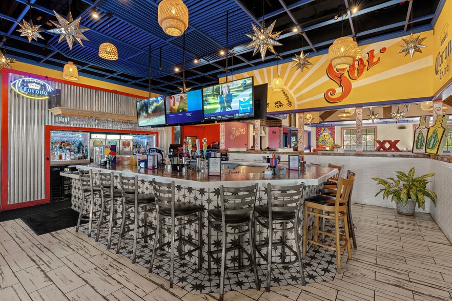 More Photos Of 1025 Industrial Dr, Crestview General Retail For Sale