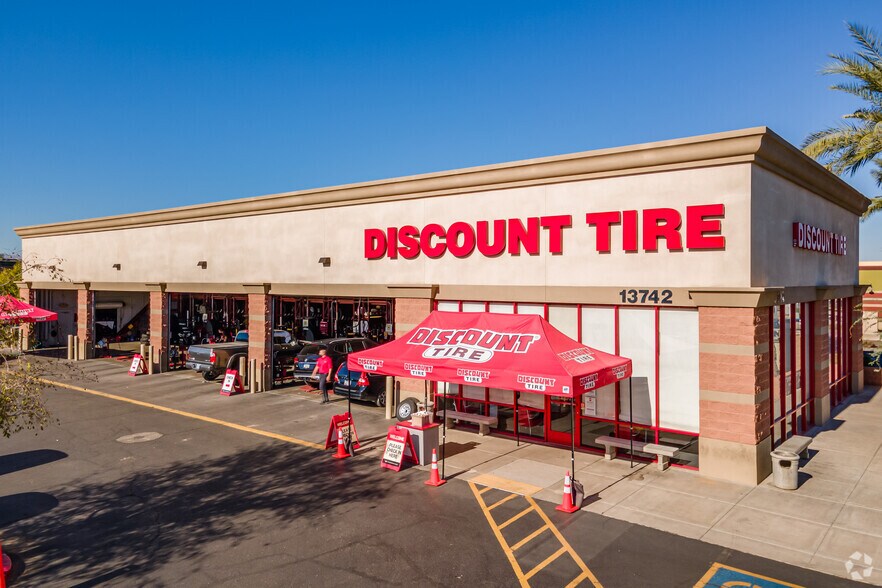 More Photos Of 13764 W Bell Rd, Surprise Unknown For Lease