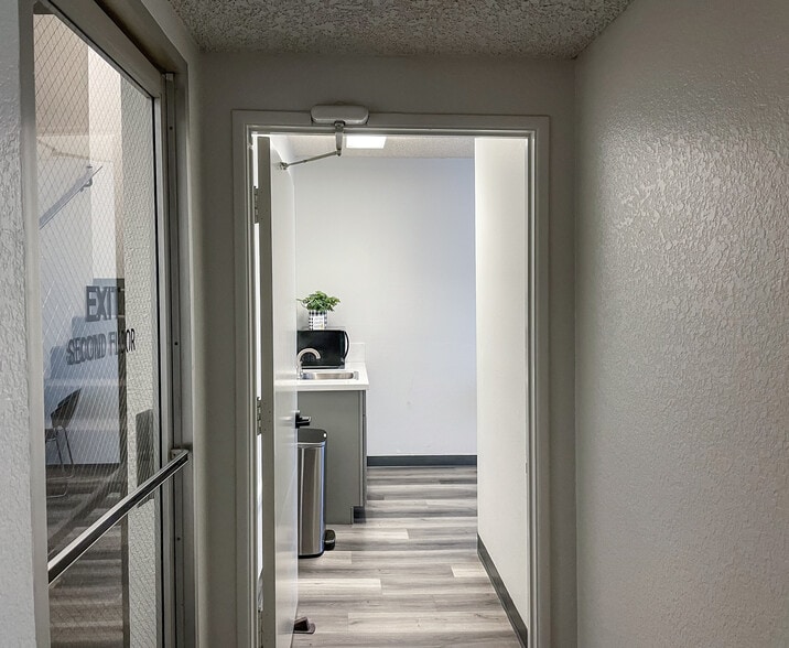 More Photos Of 18062 Irvine Blvd, Tustin Office For Sale