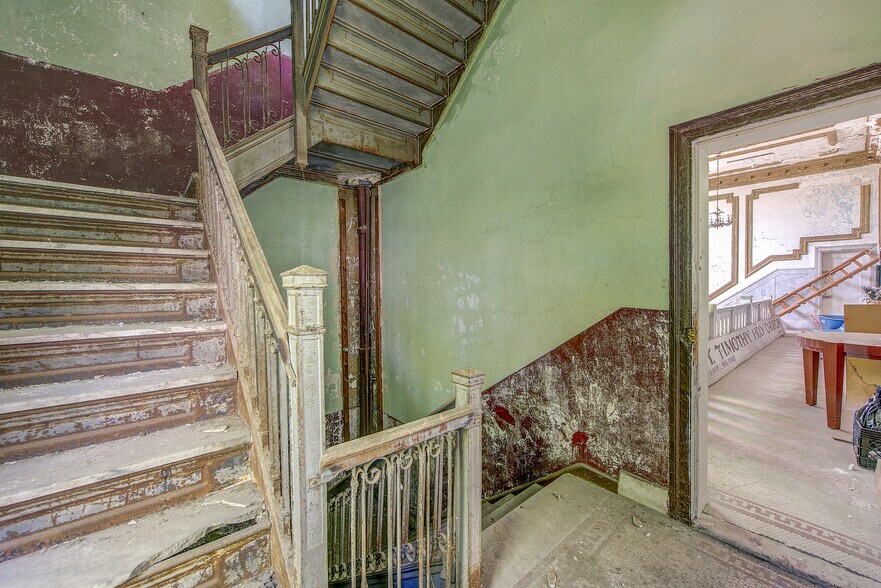 More Photos Of 139 Amboy St, Brooklyn Religious Facility For Lease
