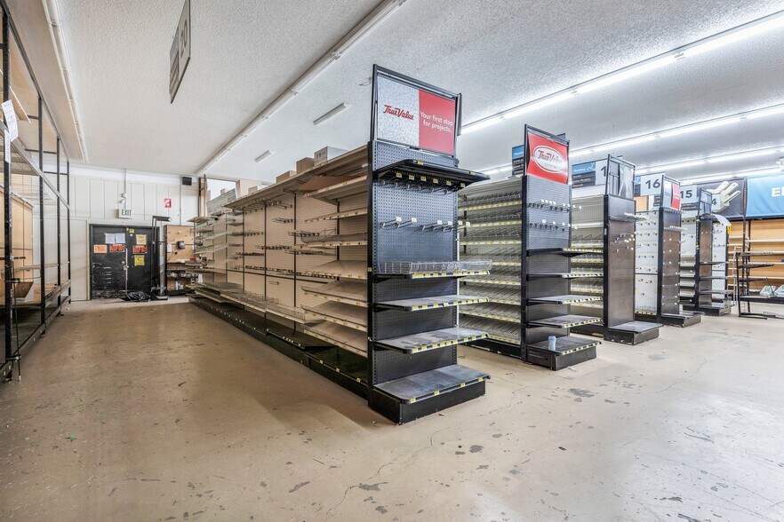 More Photos Of 1630 E Main St, Canon City General Retail For Sale