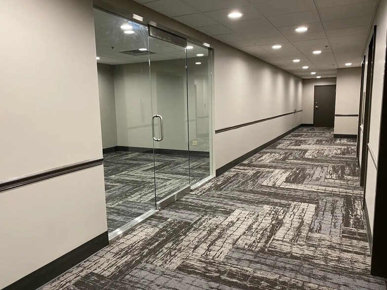 More Photos Of 4010 DuPont Cir, Louisville Medical For Lease