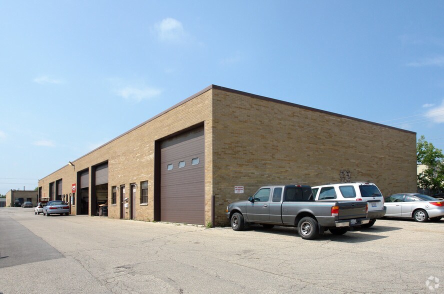 Primary Photo Of 542 W Colfax St, Palatine Flex For Lease