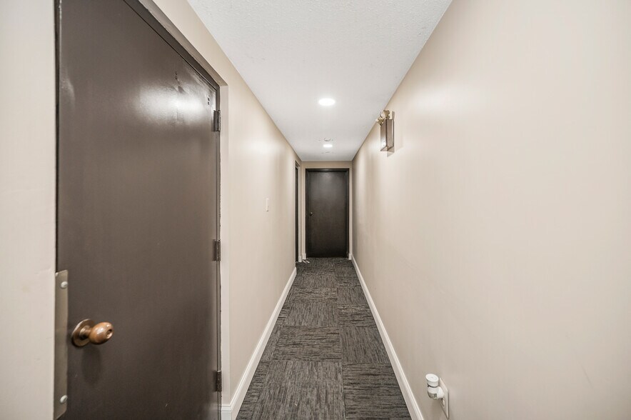 More Photos Of 1502 Featherstone Rd, Woodbridge Medical For Sale