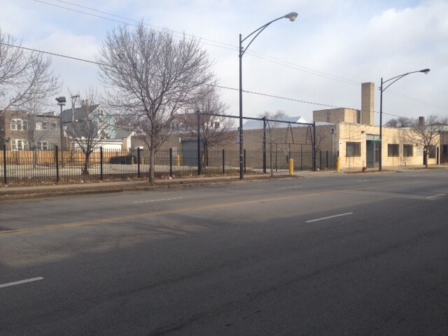 Primary Photo Of 4118 W Division St, Chicago Warehouse For Sale