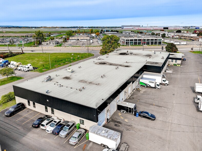 More Photos Of 731-749 Av Meloche, Dorval Light Distribution For Lease