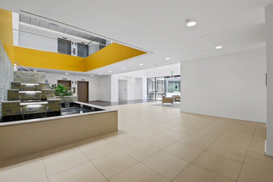 More Photos Of 3111 N Tustin Ave, Orange Office For Lease