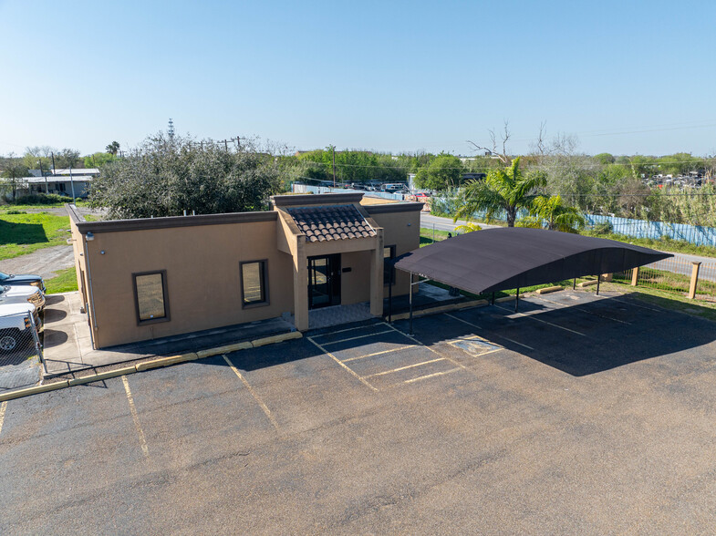 Primary Photo Of 101 E Crockett Ave, Alamo Office For Sale