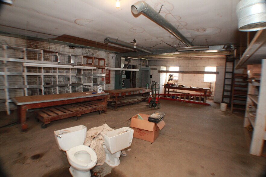 More Photos Of 712 Magee Ave, Jeannette Warehouse For Sale