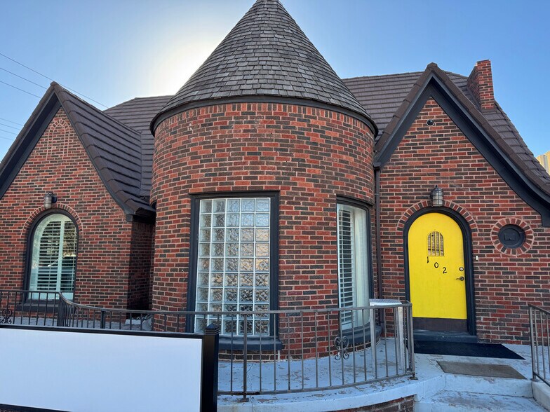 Primary Photo Of 102 S G St, Midland Loft Creative Space For Lease