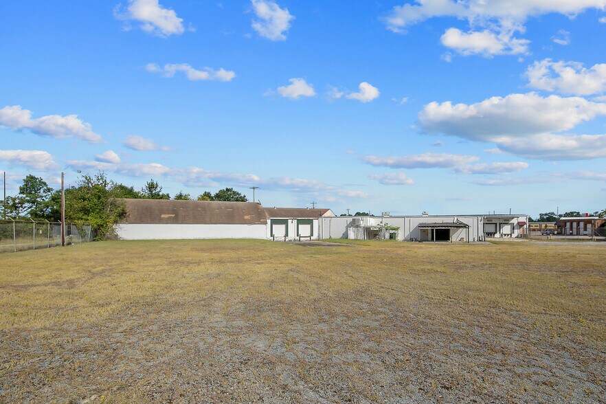 More Photos Of 2858 Owen Dr, Fayetteville Distribution For Sale