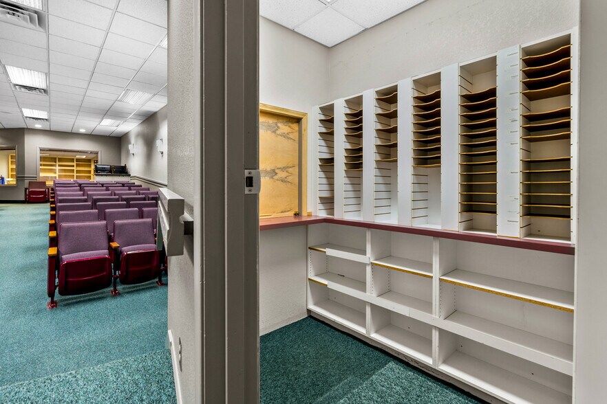 More Photos Of 804 N State St, Tacoma Religious Facility For Sale