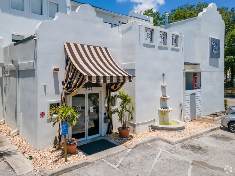 More Photos Of 227 N Eola Dr, Orlando Hotel For Lease