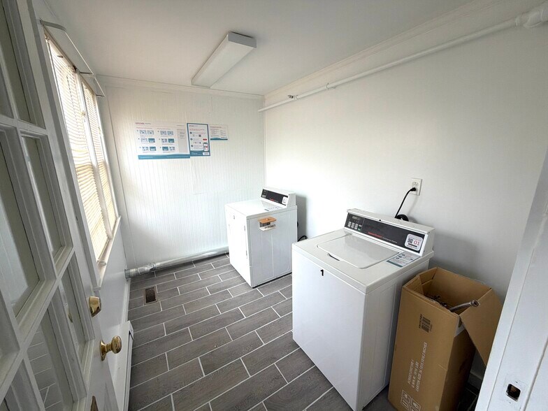 More Photos Of 129 Main St, Old Saybrook Apartments For Lease