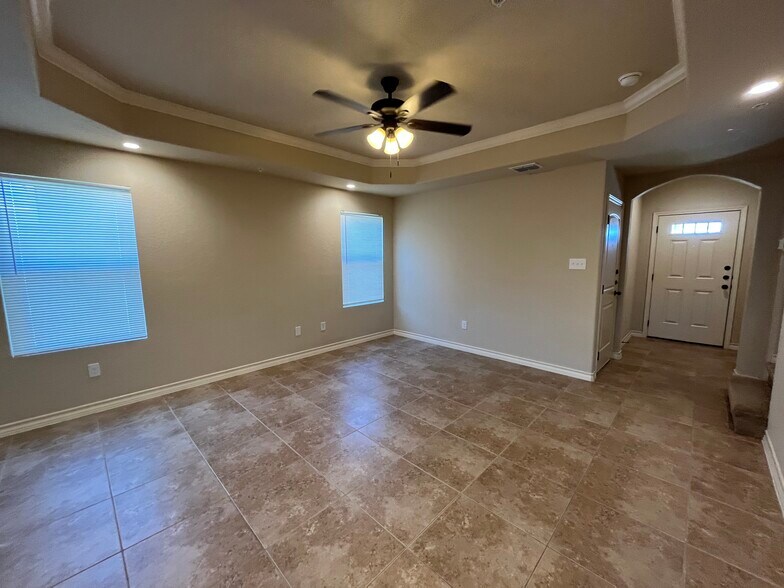 More Photos Of 13903 Annas Way, San Antonio Apartments For Sale